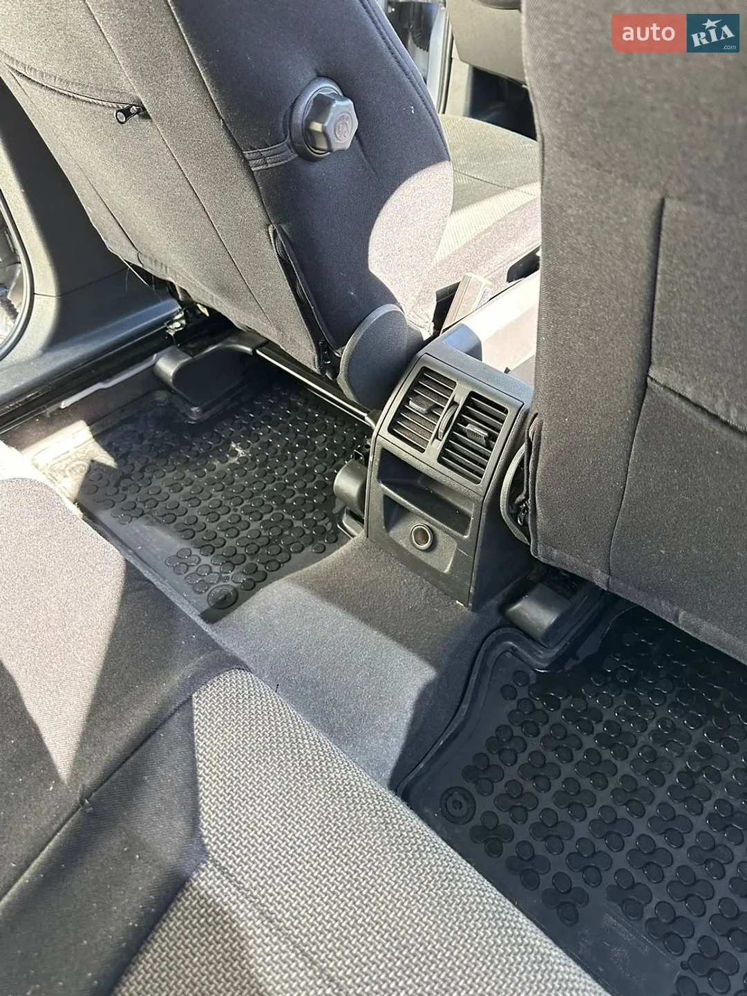 2010 Opel Zafira - мініатюра 16