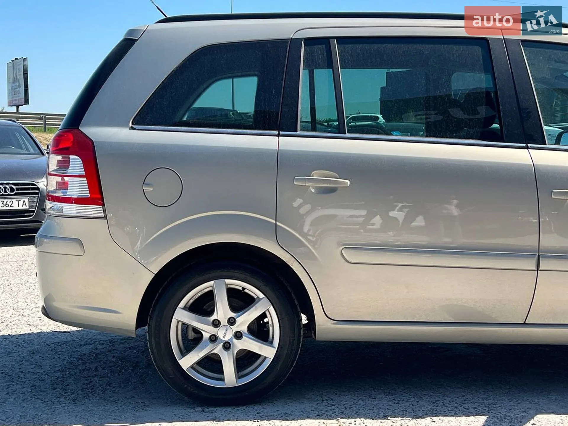 2010 Opel Zafira - мініатюра 8