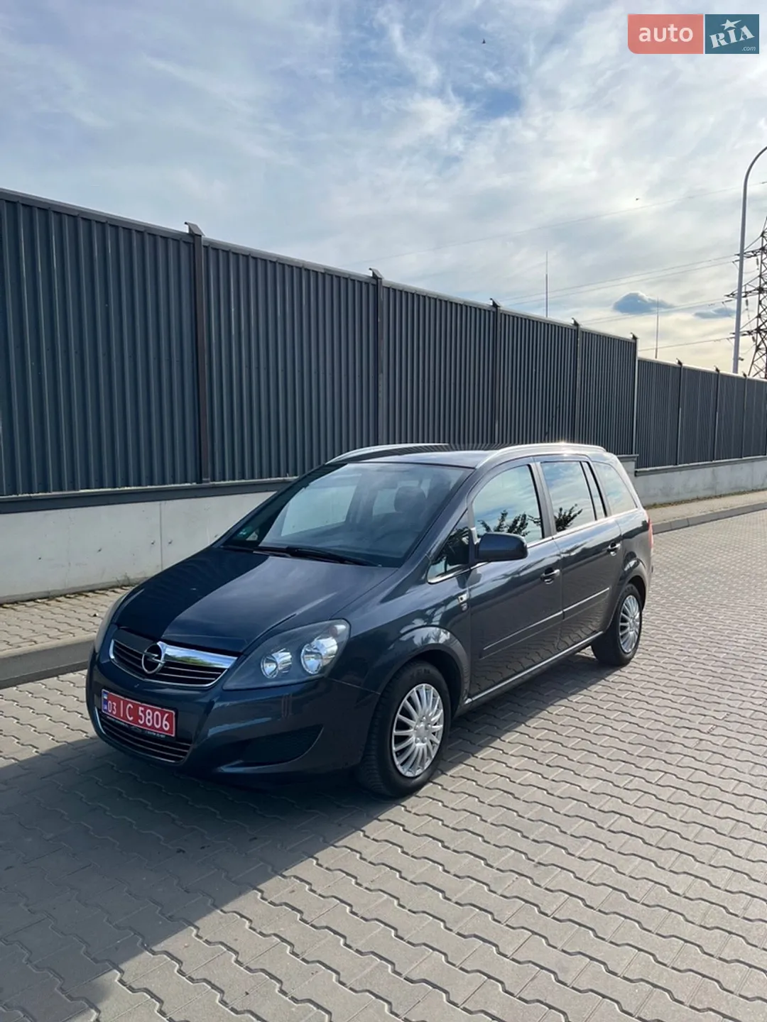 2010 Opel Zafira - фото 1