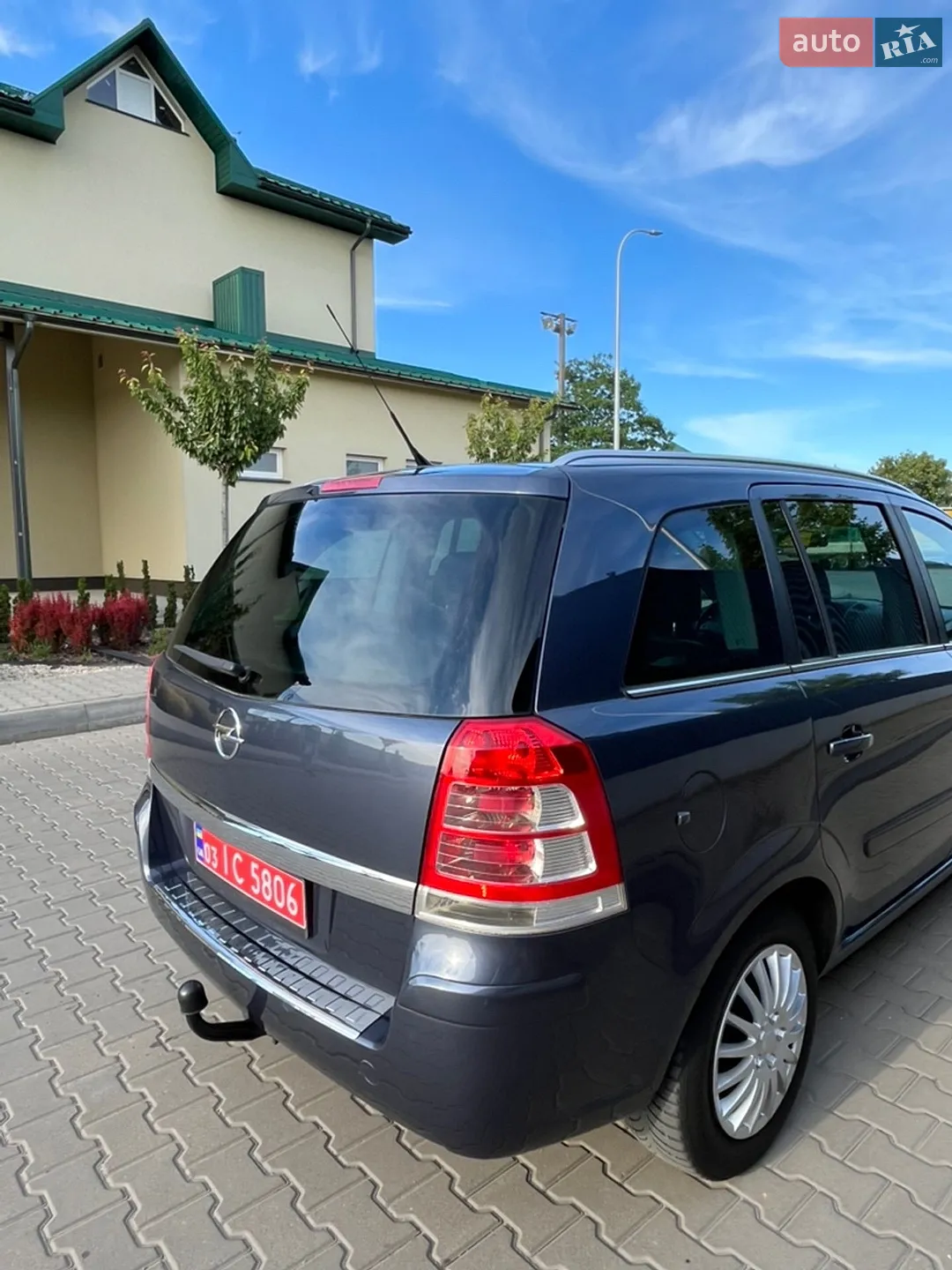 2010 Opel Zafira - мініатюра 12
