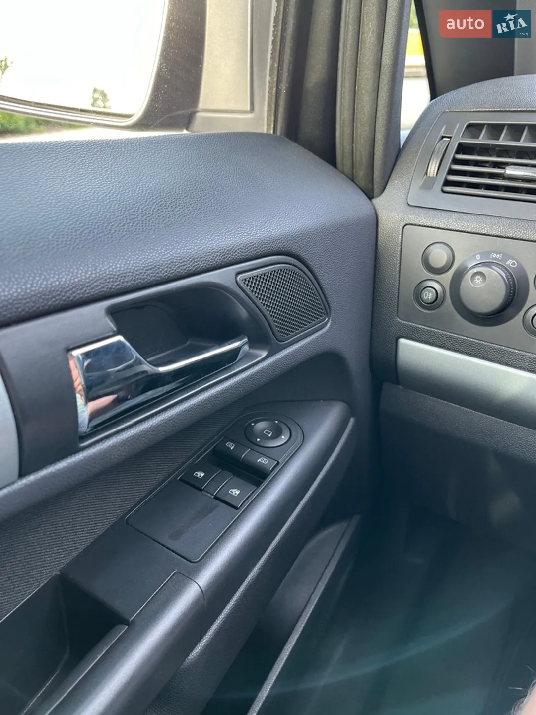 2010 Opel Zafira - мініатюра 24