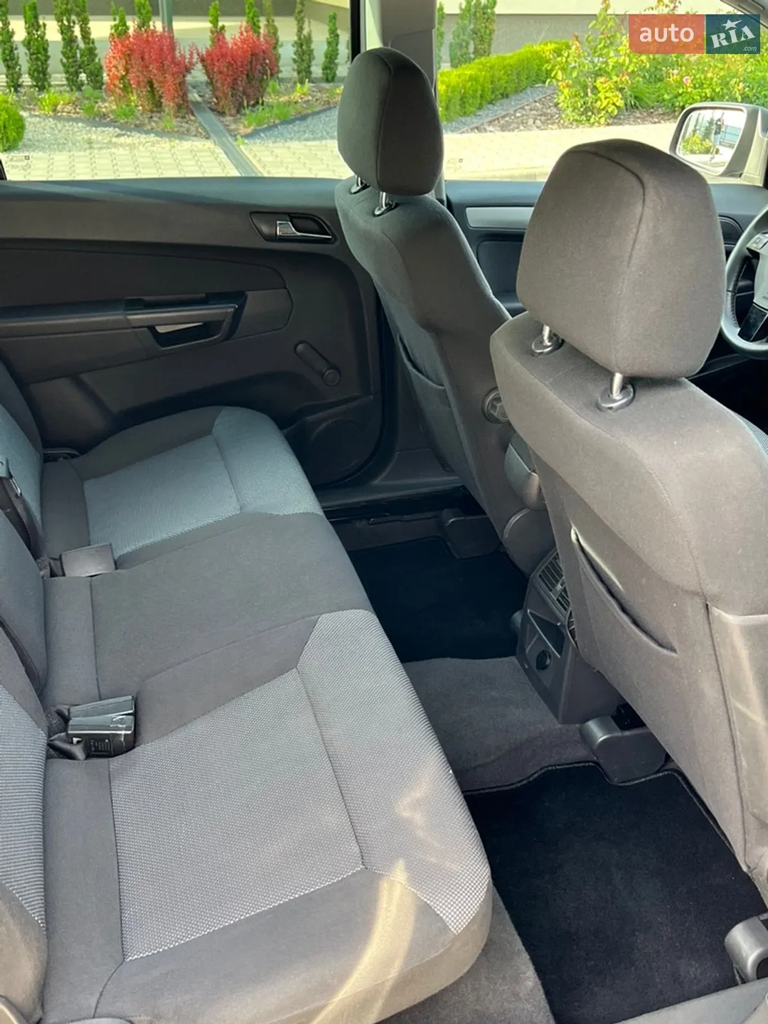 2010 Opel Zafira - мініатюра 26