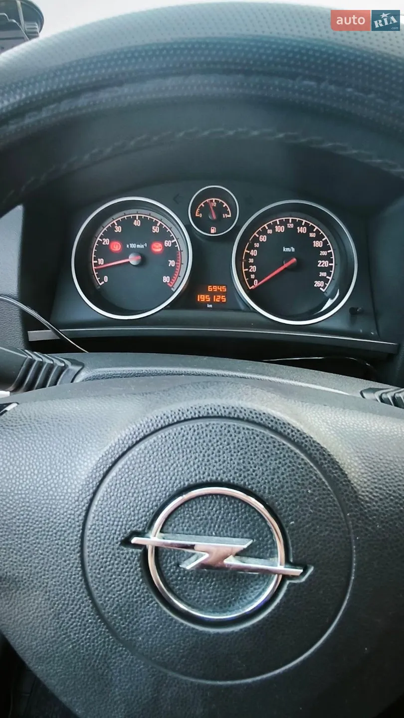 2010 Opel Zafira - мініатюра 10