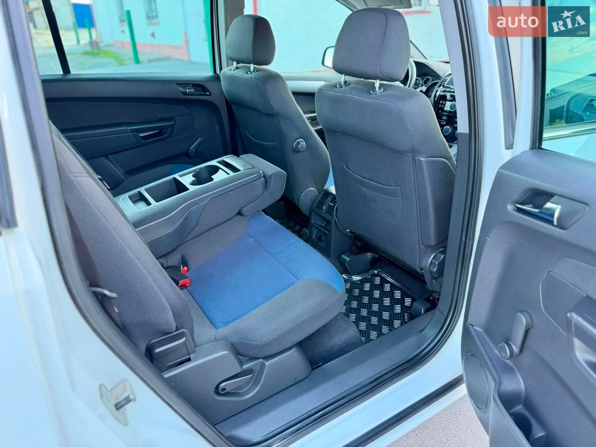2011 Opel Zafira - мініатюра 38