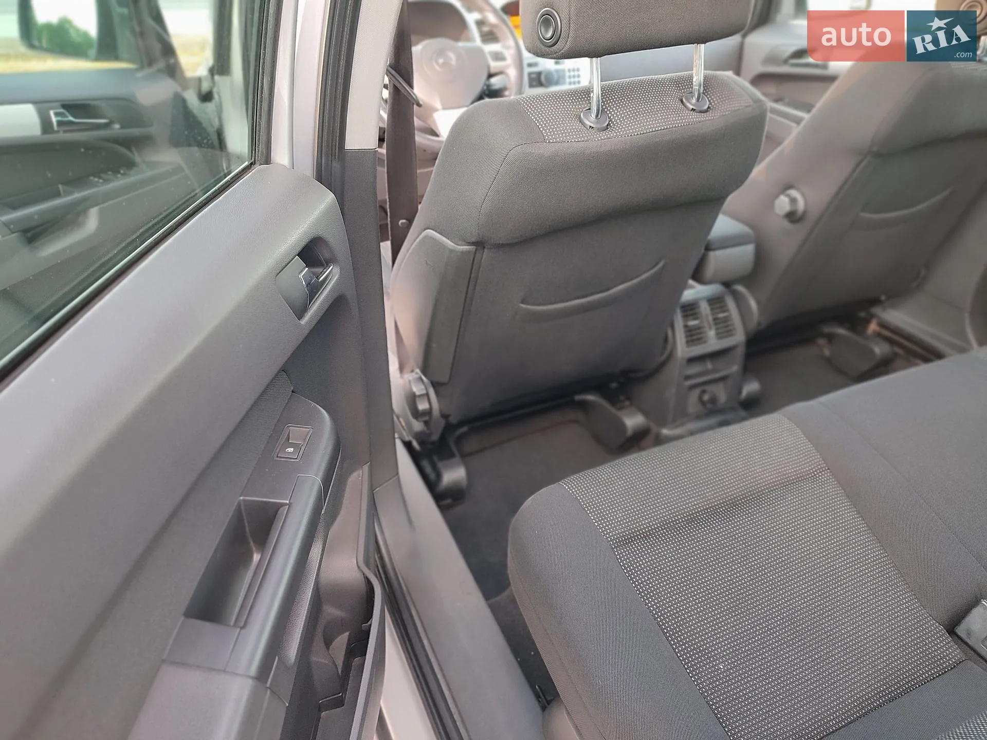 2011 Opel Zafira - мініатюра 47
