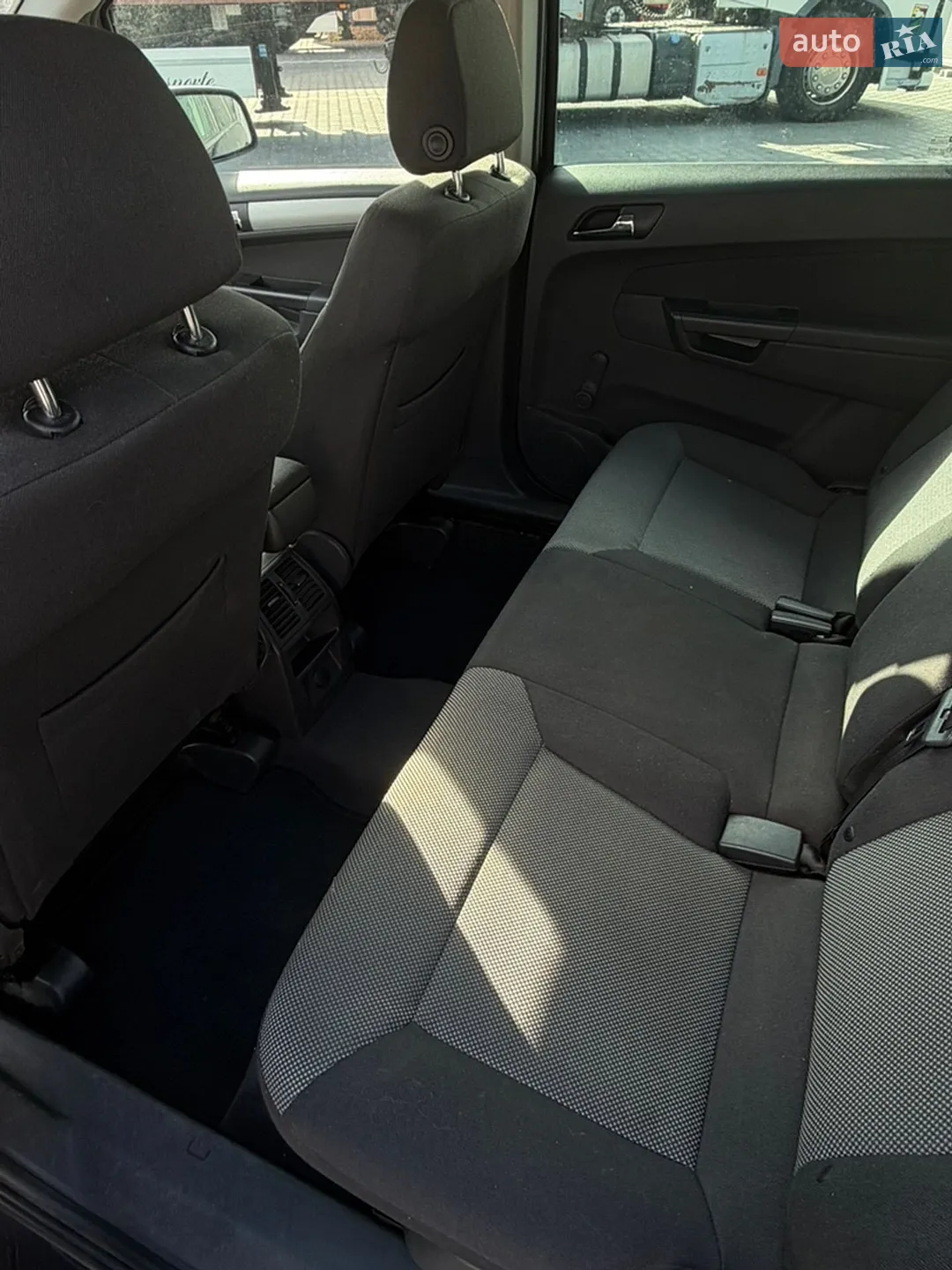 2011 Opel Zafira - мініатюра 19