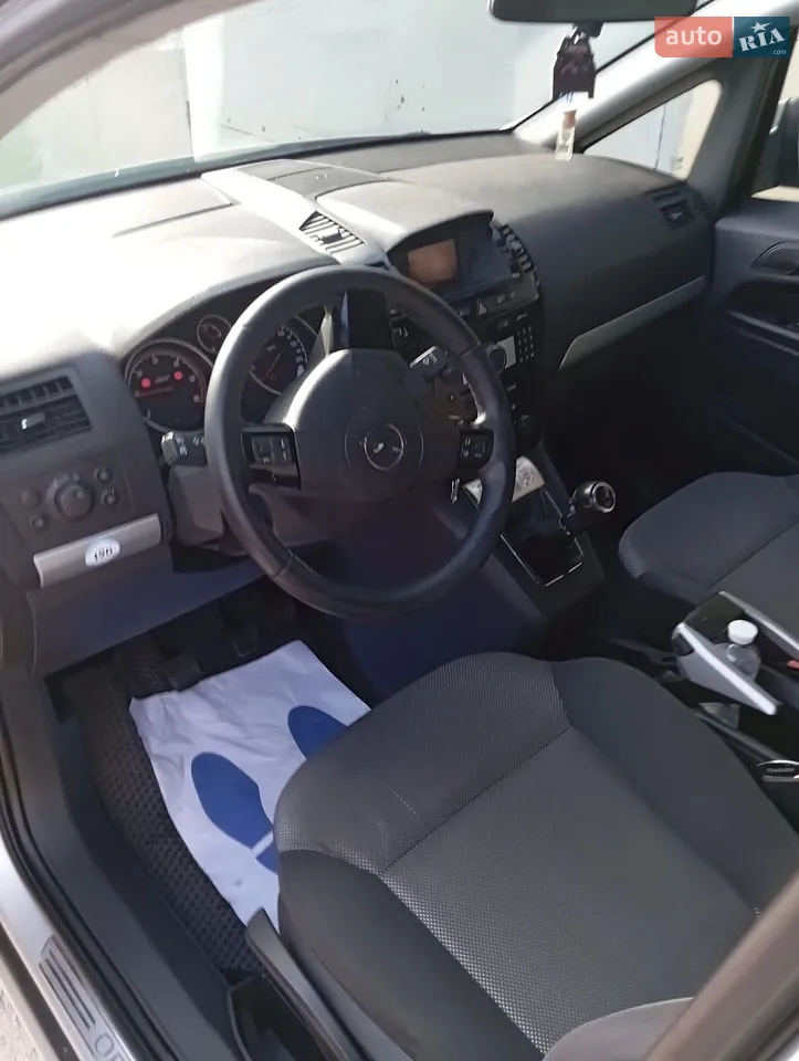 2010 Opel Zafira - мініатюра 16