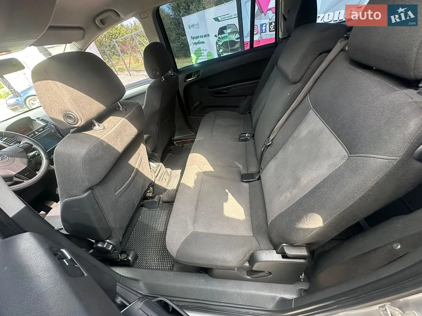 2010 Opel Zafira - мініатюра 19