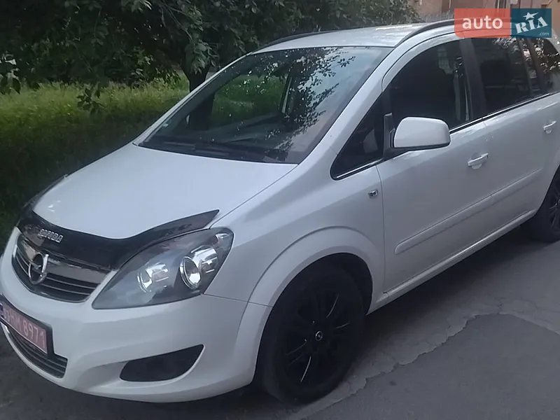 Opel Zafira 2011