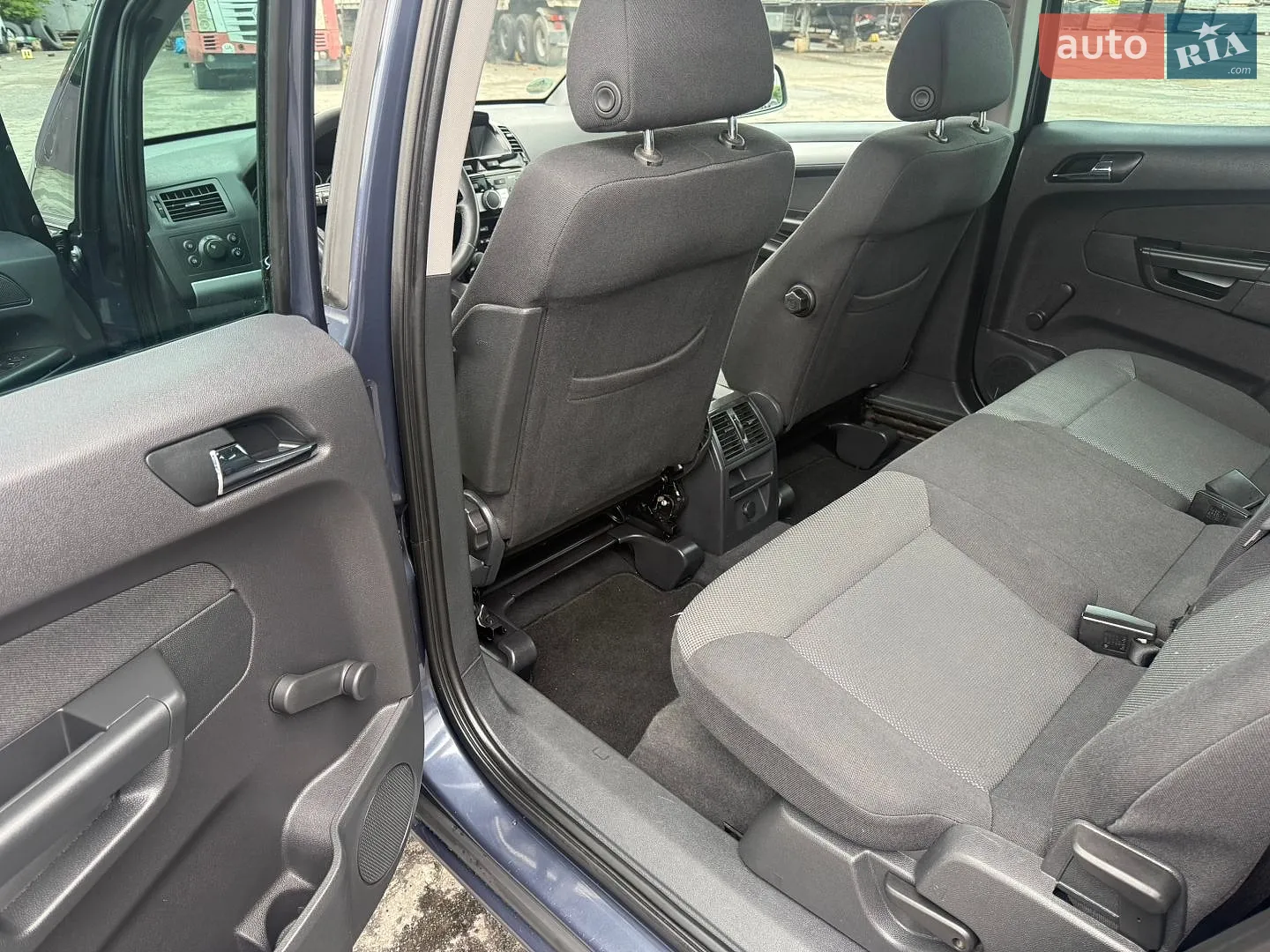 2011 Opel Zafira - мініатюра 16