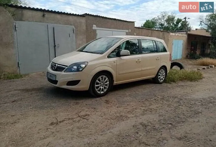 2013 Opel Zafira - фото 1