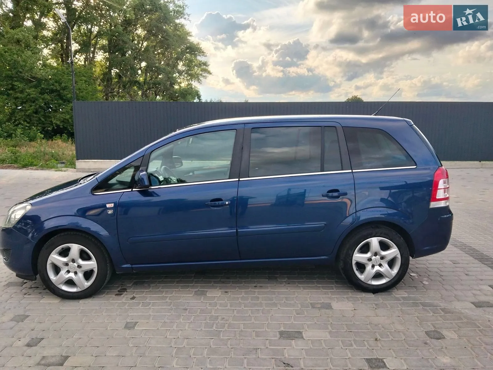 2010 Opel Zafira - мініатюра 13