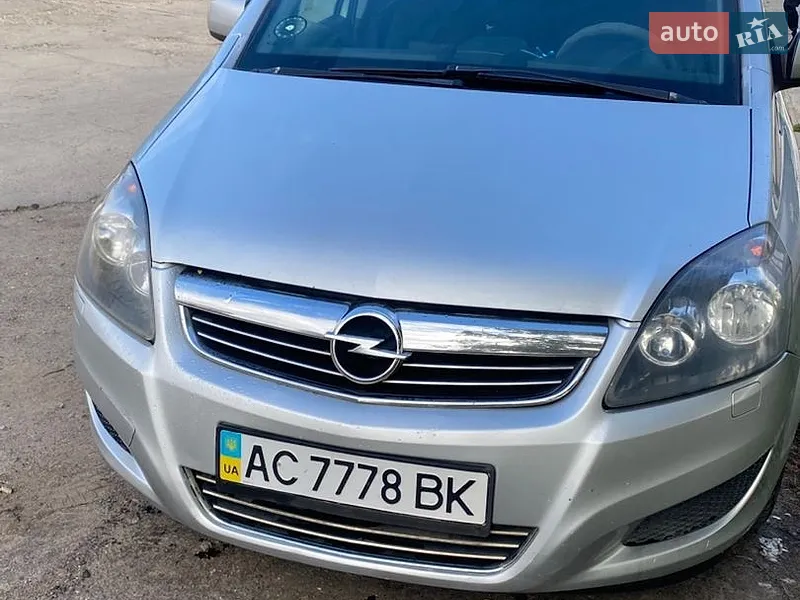 Opel Zafira 2011