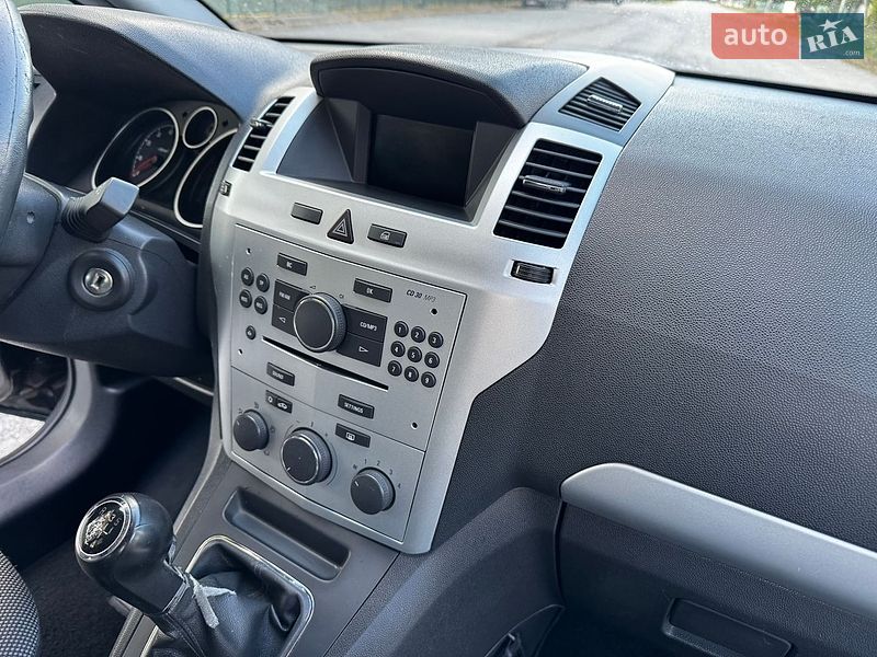 Минивэн Opel Zafira 2010 в Тернополе