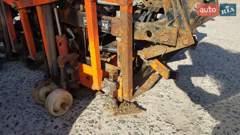 Інша спецтехніка Optimas H77 2010 в Рівному