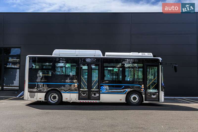 Городской автобус Ostcar 8 2025 в Киеве