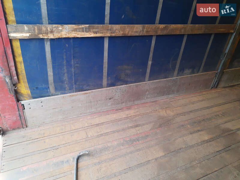 Тентованный борт (штора) - полуприцеп Pacton T3001 2003 в Броварах