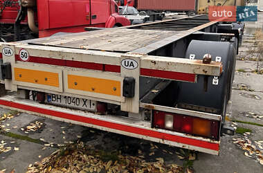 Контейнеровоз полуприцеп Pacton TXD 2002 в Одессе