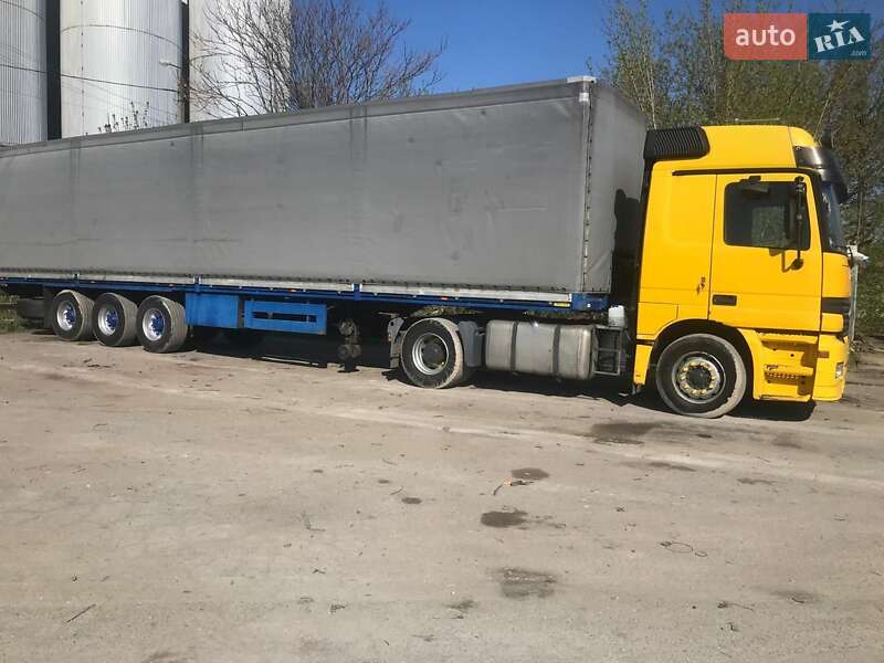 Бортовой полуприцеп Pacton TXL 1996 в Запорожье