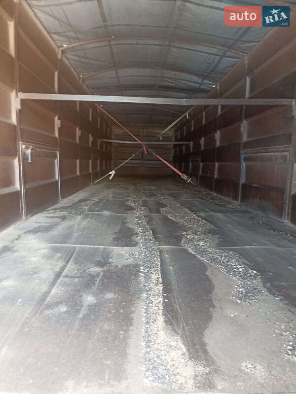 Бортовой полуприцеп Pacton TXZ 339 1997 в Новом Буге