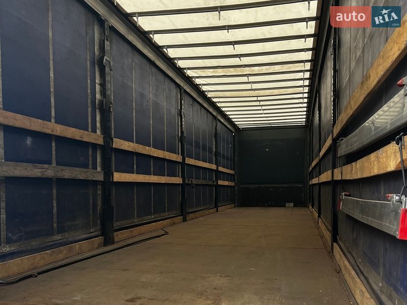 Тентованный борт (штора) - полуприцеп Panav NV 35 2005 в Хусте