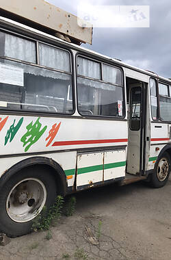 Городской автобус ПАЗ 32051 2000 в Чернигове
