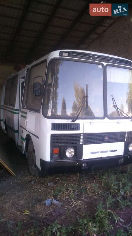 Пригородный автобус ПАЗ 32054 2005 в Львове