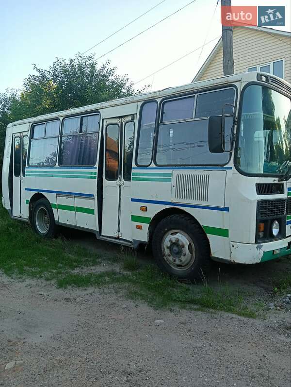 Городской автобус ПАЗ 32054 2004 в Прилуках