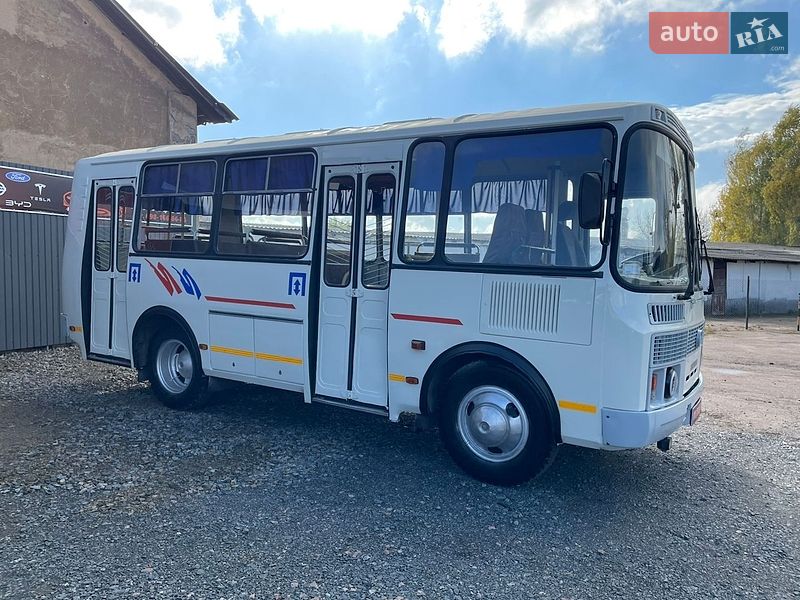 Приміський автобус ПАЗ 32054 2010 в Коростені