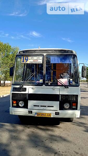Городской автобус ПАЗ 3205 2005 в Измаиле