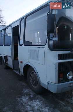 Міський автобус ПАЗ 3205 2004 в Драбіву