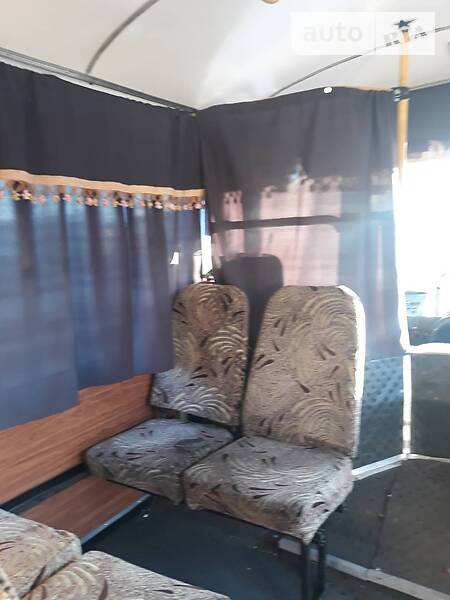 Приміський автобус ПАЗ 3205 2005 в Тернополі