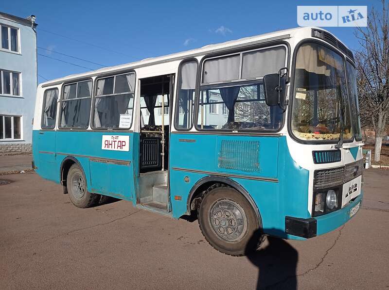 Городской автобус ПАЗ 3205 1996 в Коростене