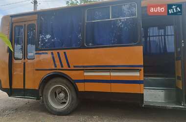 Пригородный автобус ПАЗ 3205 2003 в 