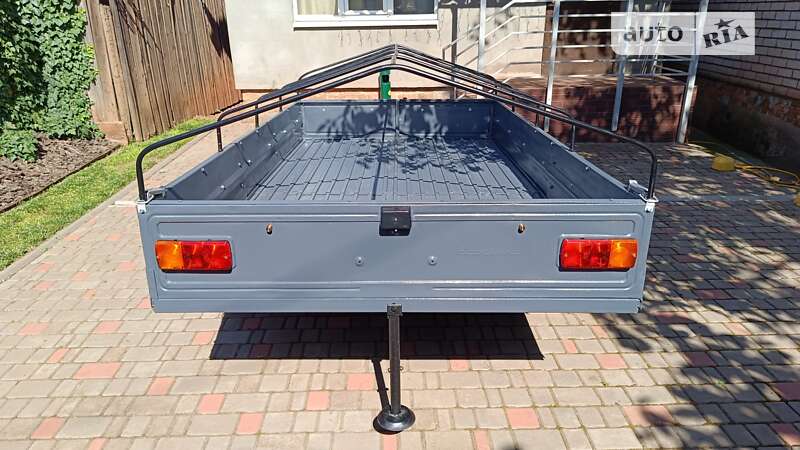 Легковий причіп Бджілка Бджілка 1990 в Кривому Розі