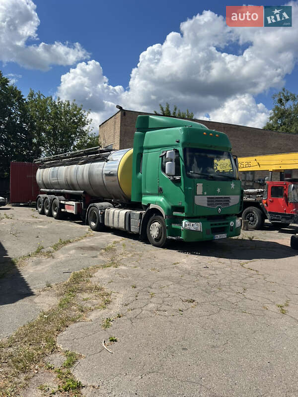 Цистерна напівпричіп Petro MNG 45 2003 в Бучі