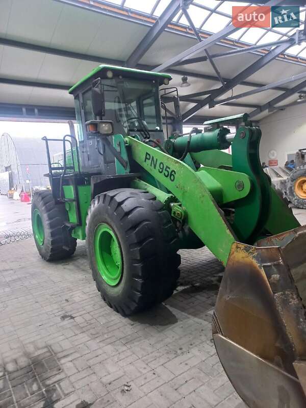 Фронтальный погрузчик PetroNick PN 2011 в Ровно фото 10 Фронтальный погрузчик PetroNick PN 2011 в Ровно