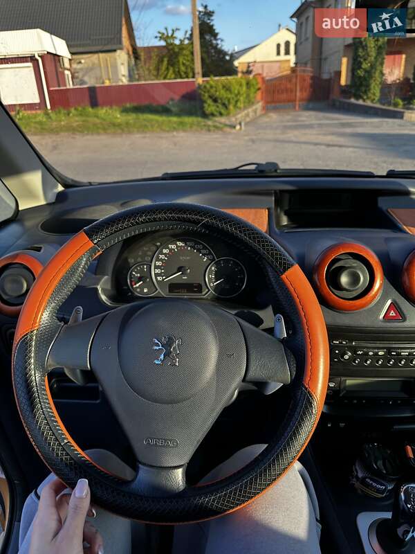 Мікровен Peugeot 1007 2005 в Звенигородці