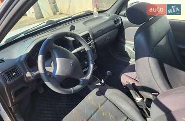 Хэтчбек Peugeot 106 1996 в 
