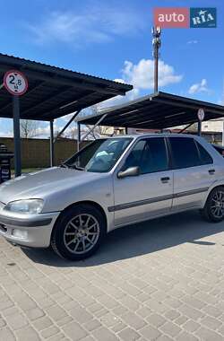Хэтчбек Peugeot 106 1999 в Сарнах