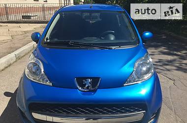 Хэтчбек Peugeot 107 Hatchback (3d) 2012 в Полтаве