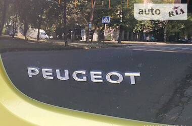 Хэтчбек Peugeot 107 Hatchback (5d) 2012 в Запорожье