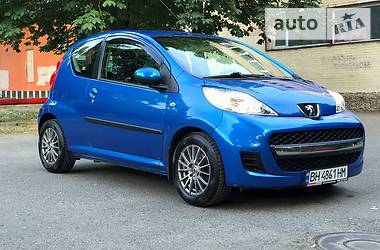 Хэтчбек Peugeot 107 2012 в Одессе