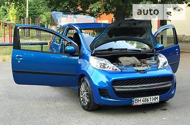 Хэтчбек Peugeot 107 2012 в Одессе