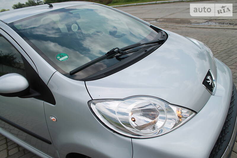 Хетчбек Peugeot 107 2011 в Дрогобичі