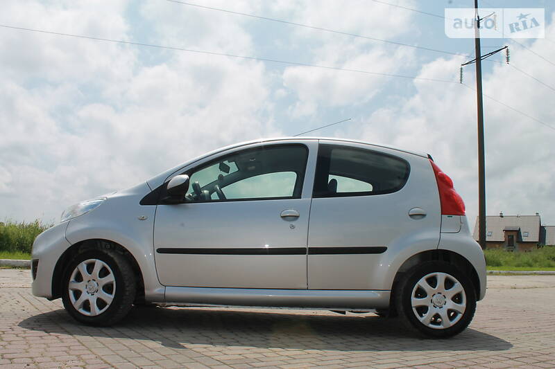Хетчбек Peugeot 107 2011 в Дрогобичі