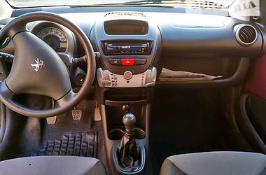 Хэтчбек Peugeot 107 2012 в Черновцах