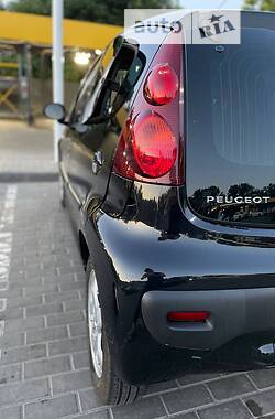 Хэтчбек Peugeot 107 2012 в Днепре