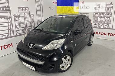 Хэтчбек Peugeot 107 2011 в Киеве