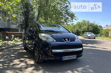 Хетчбек Peugeot 107 2011 в Миколаєві